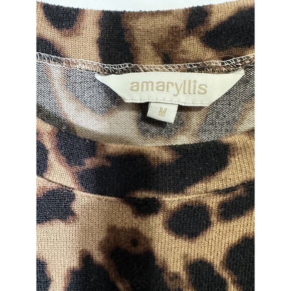 Amaryllis Animal Print, Oversized Sweater Size M Side Slits Long Sleeve Stretchy - Picture 2 of 6